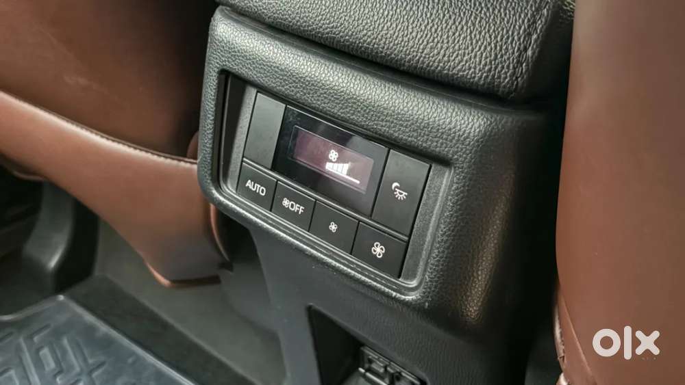 Toyota Innova Hycross 2.0 Vx Hybrid 8 Str, 2023, Petrol