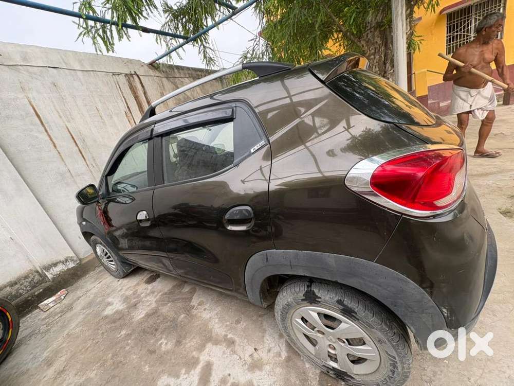 Renault Petrol Car 2016