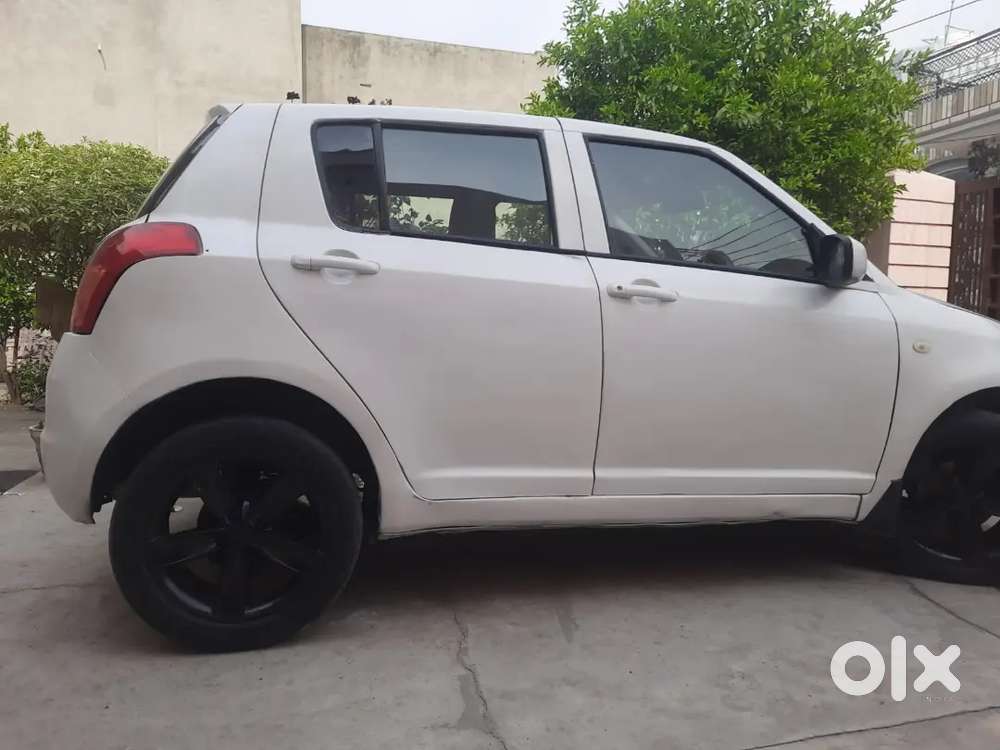 Maruti Suzuki Swift 2007 Diesel 108562 Km Driven