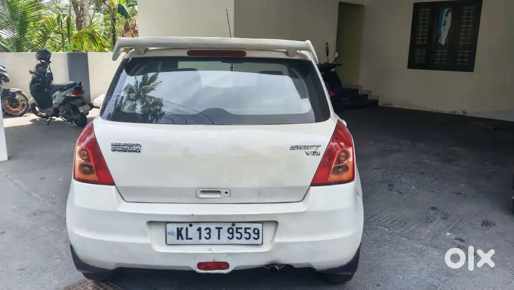 Maruti Suzuki Swift 2009 Diesel 132000 Km Driven