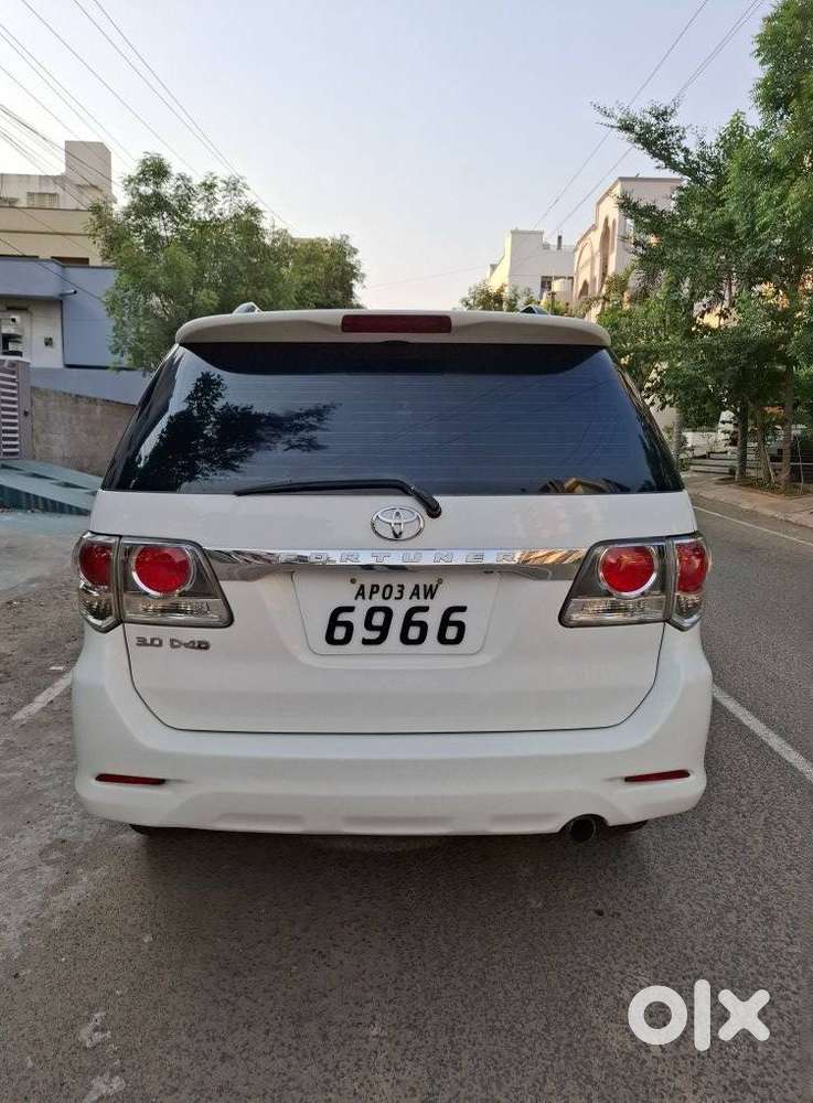 Toyota Fortuner 3.0 4x2 Automatic, 2012, Diesel