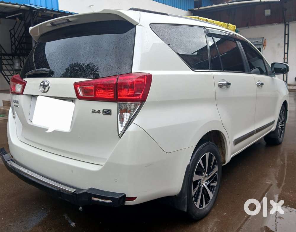 Toyota Innova Crysta 2.8z Automatic, 2021