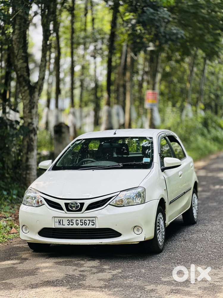 Toyota Etios Liva G Exclusive, 2016, Petrol