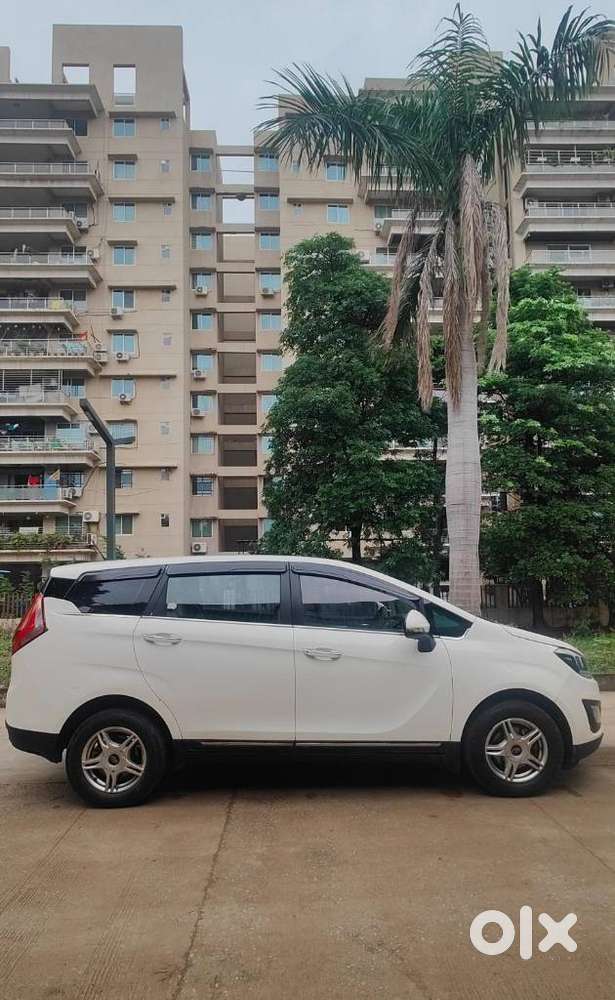Mahindra Marazzo M6, 2018, Diesel