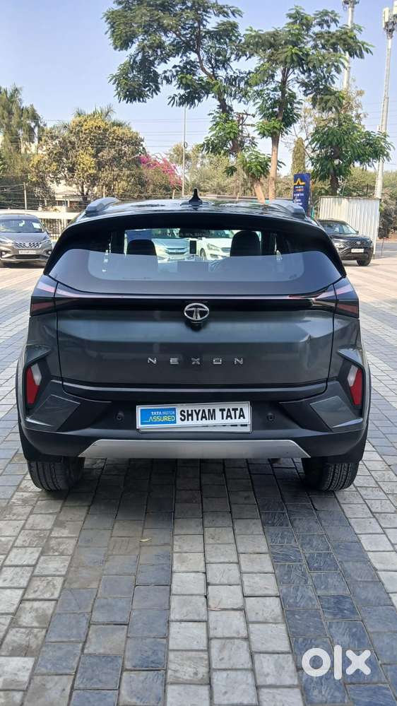 Tata Nexon Fearless Pr Plus S 1.5 Revotorq Diesel 6 Amt Dt, 2023, Di..
