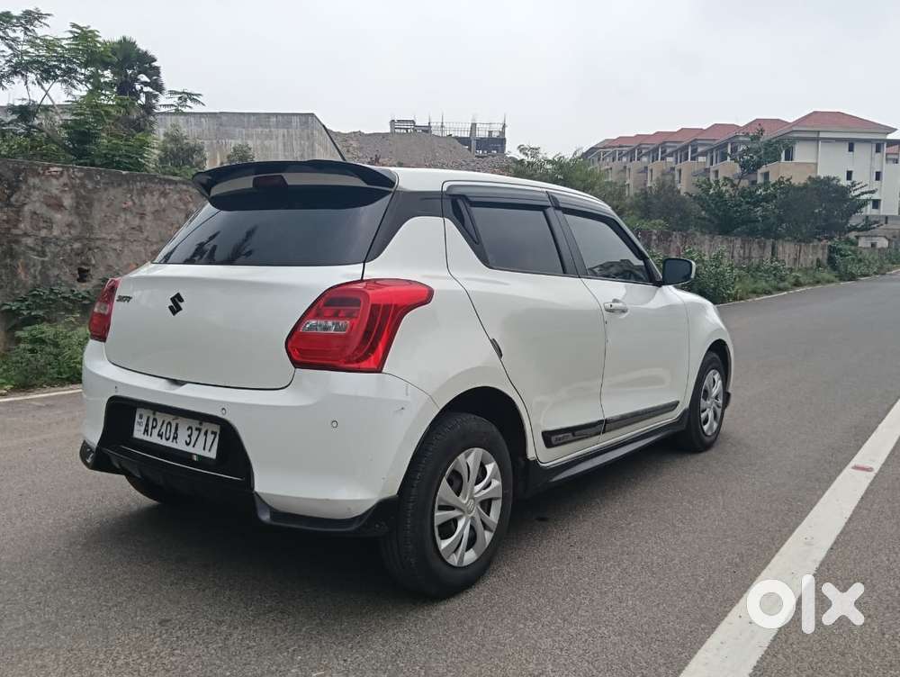 Maruti Suzuki Swift Vxi + Manual, 2023, Petrol