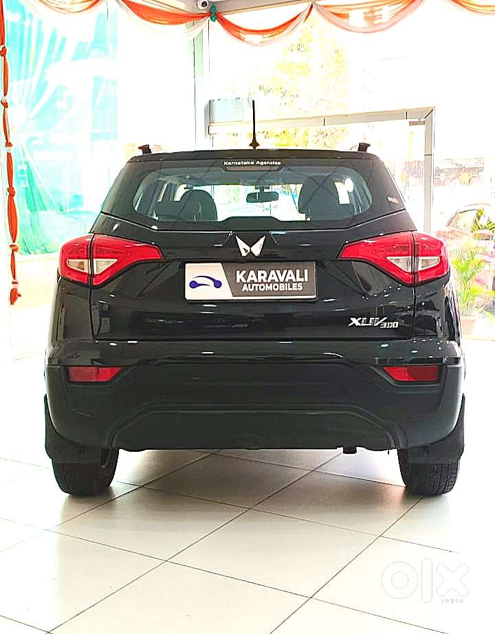 Mahindra Xuv300 W6, 2023, Petrol