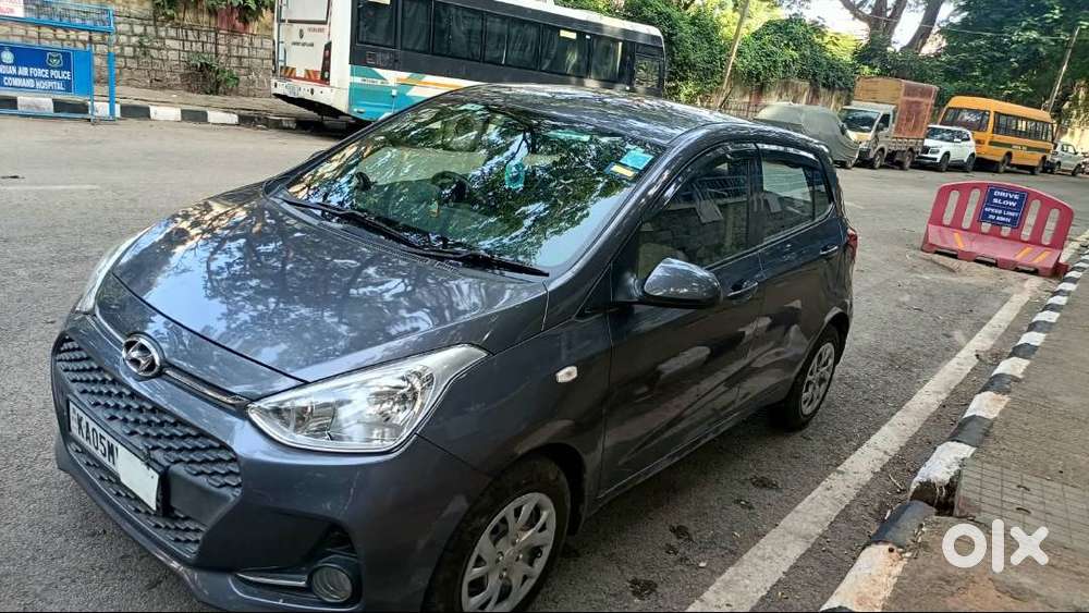 Hyundai Grand I10 2017 (grey Color)for Sale In Good Condition