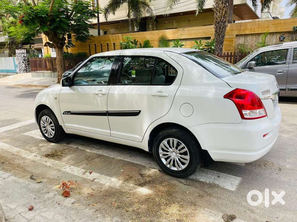 Maruti Suzuki Dzire Ags Zdi Plus, 2011, Diesel