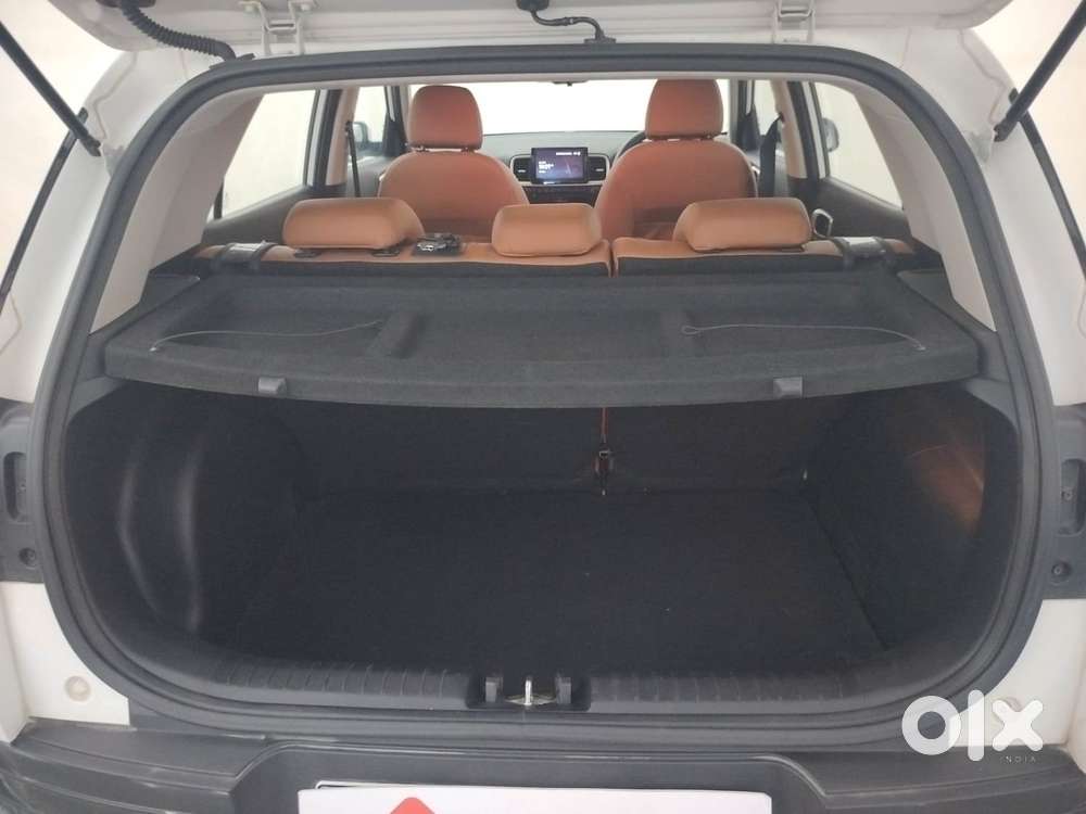 Hyundai Venue 1.0 Sx (o) Turbo Dct, 2024, Petrol