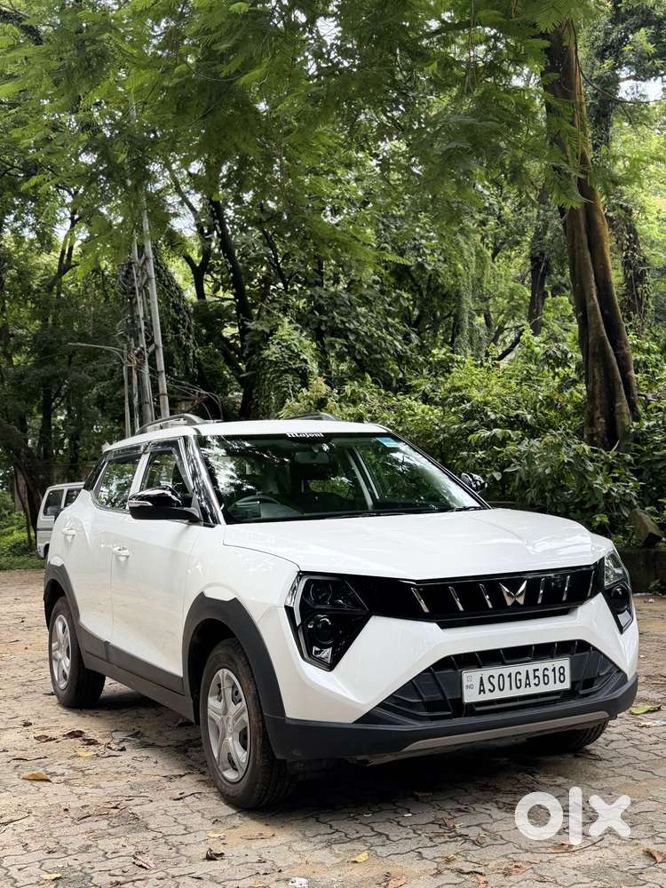 Mahindra Xuv 3xo Mx1 Pm Mt, 2024, Petrol