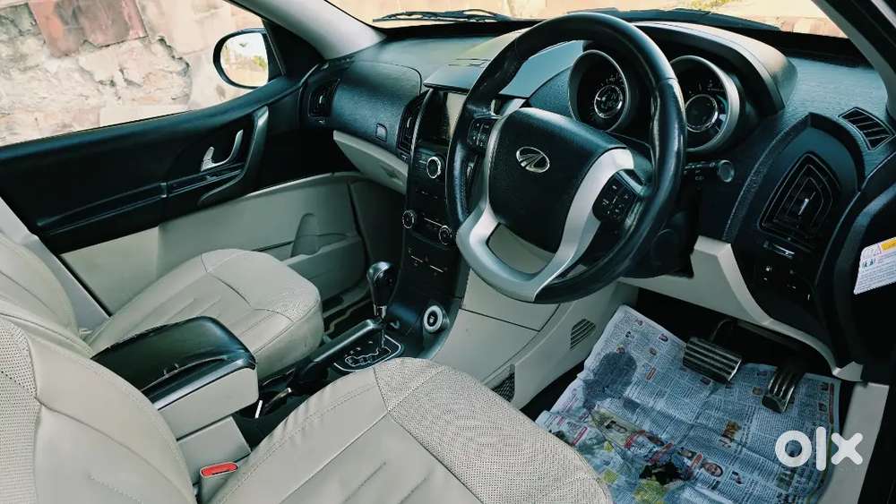 Mahindra Xuv500 W10 2017