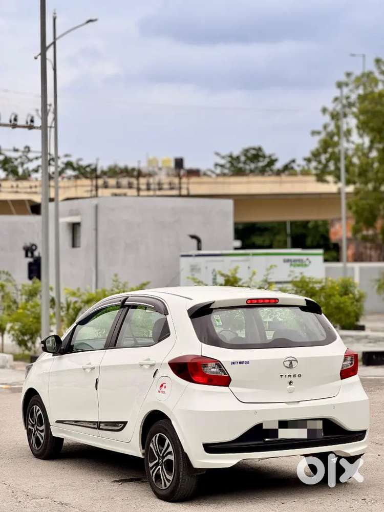 Tata Tiago .avg 18.both Keys Available.non Accidental