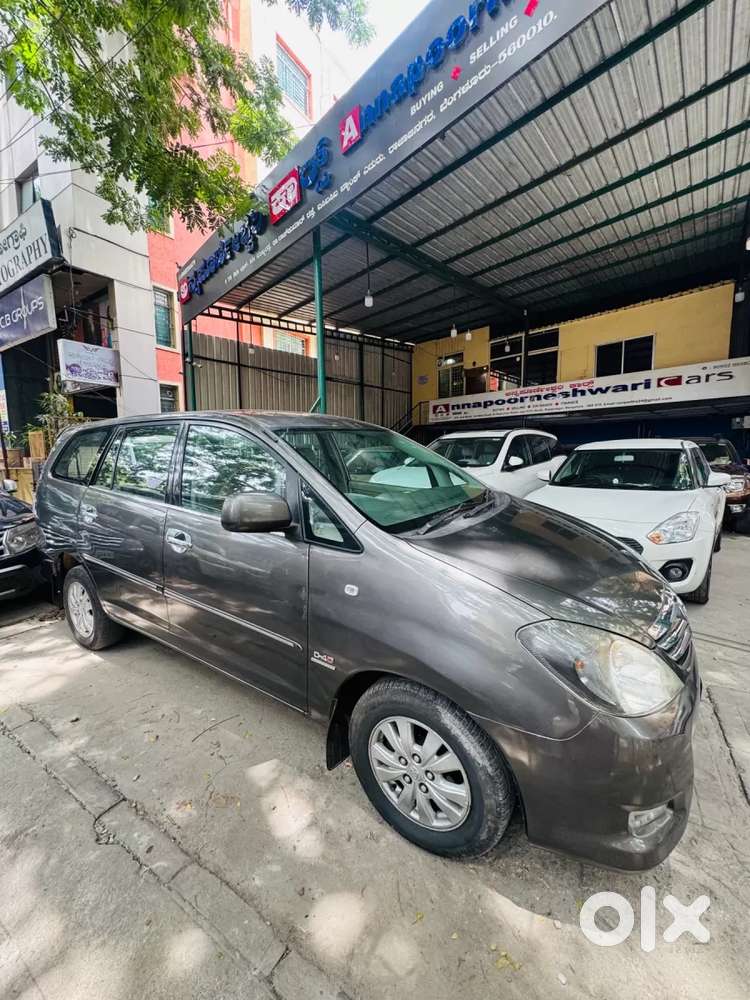 Toyota Innova 2.5 VX 7 Seater BS IV, 2011, Diesel