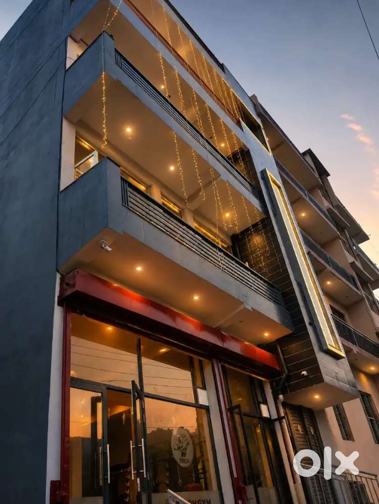 4 floor hill view house sale in Jarja , Nahan - For Sale: Houses