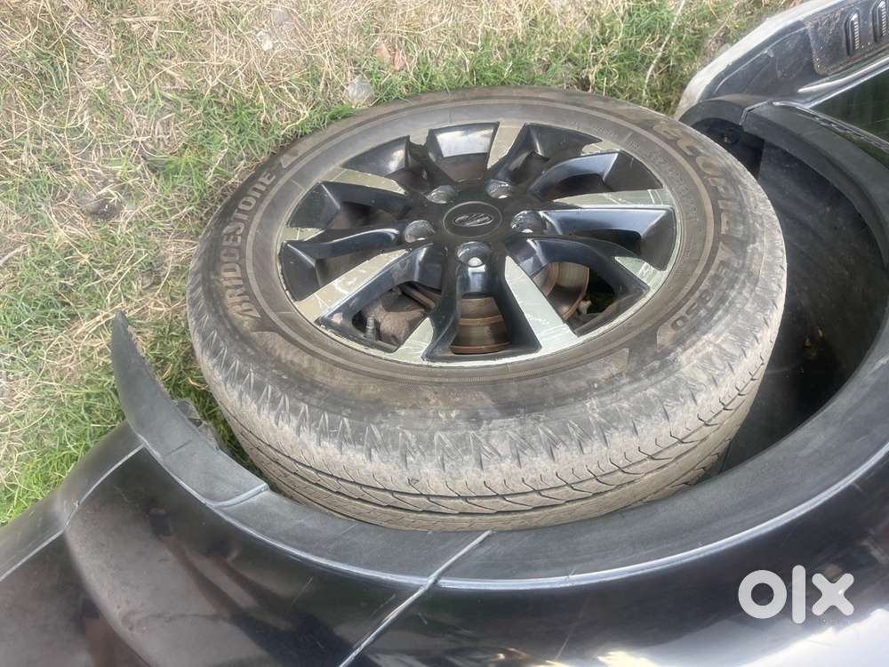 Mahindra Top Variant Automatic Drive Push Button Start