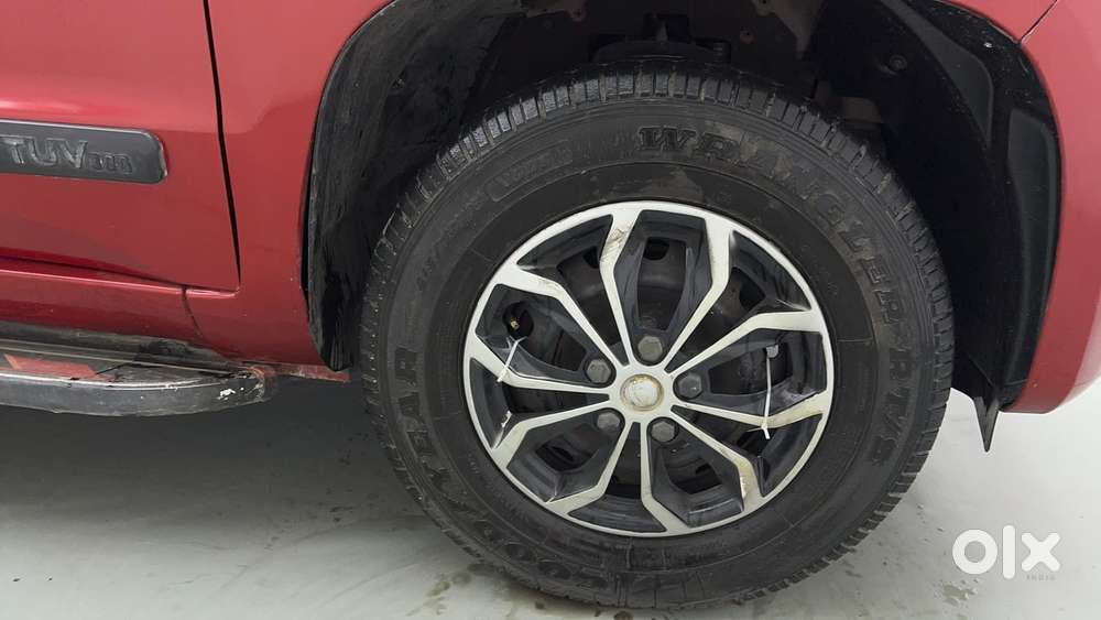 Mahindra Tuv 300 T6 Plus, 2018, Diesel