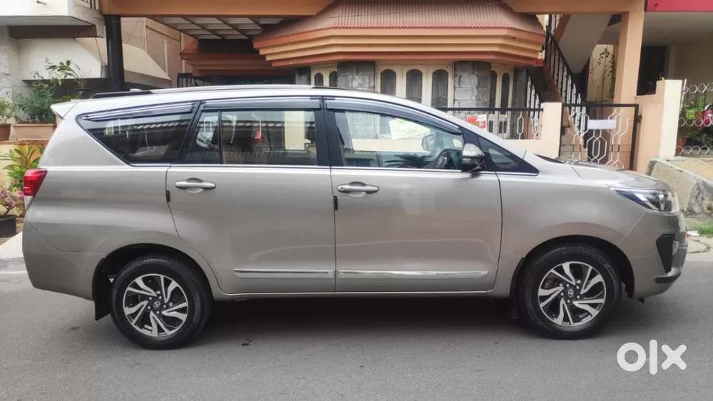 Toyota Innova Crysta 2.4 G Mt 7 Str, 2022, Diesel