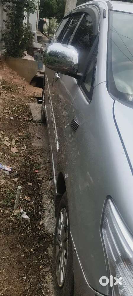 Toyota Innova 2013 Diesel 180000 Km Driven