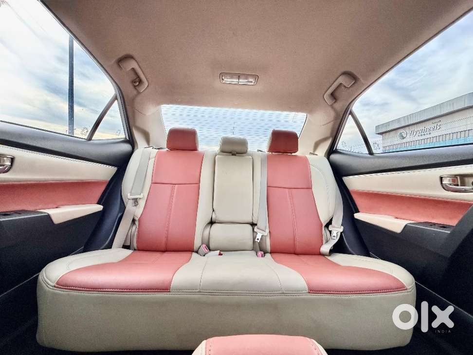 Toyota Corolla Altis 2013-2017 G At, 2015, Petrol