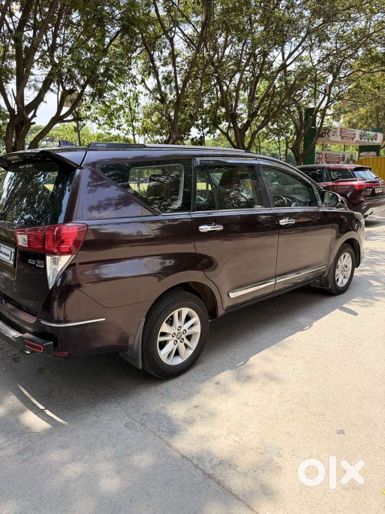 Toyota Innova Crysta 2.8z Automatic, 2017, Diesel