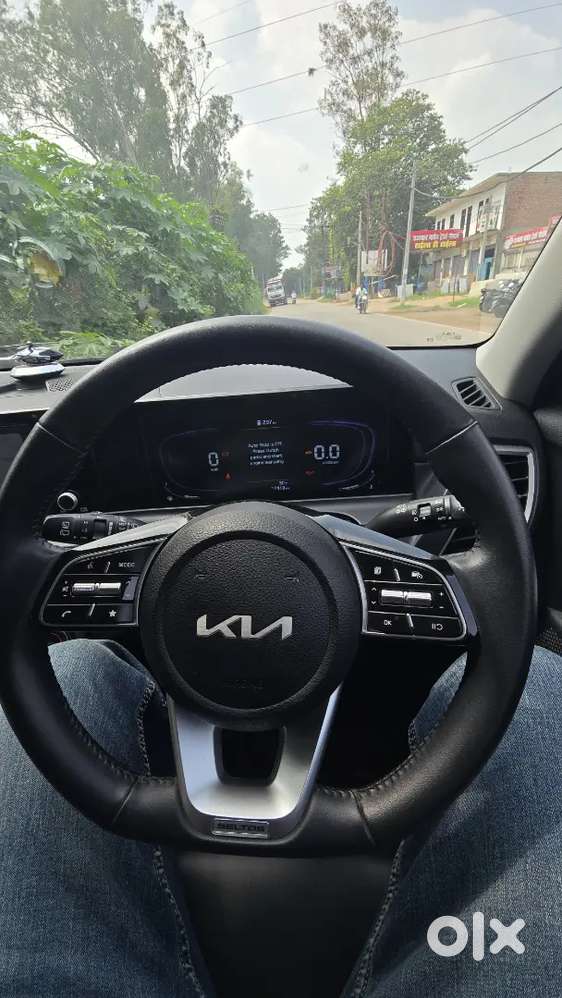 Premium Kia Seltos Htk Optional 1.5 Petrol Mt | 2025 Model | 1st Owner