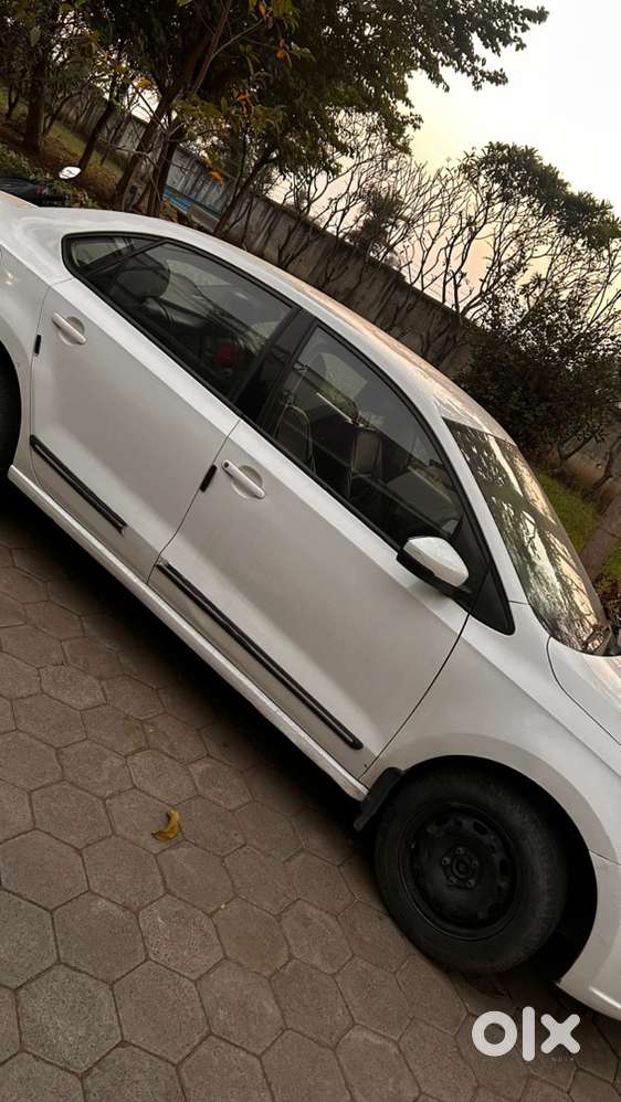 Skoda Rapid Petrol 2016