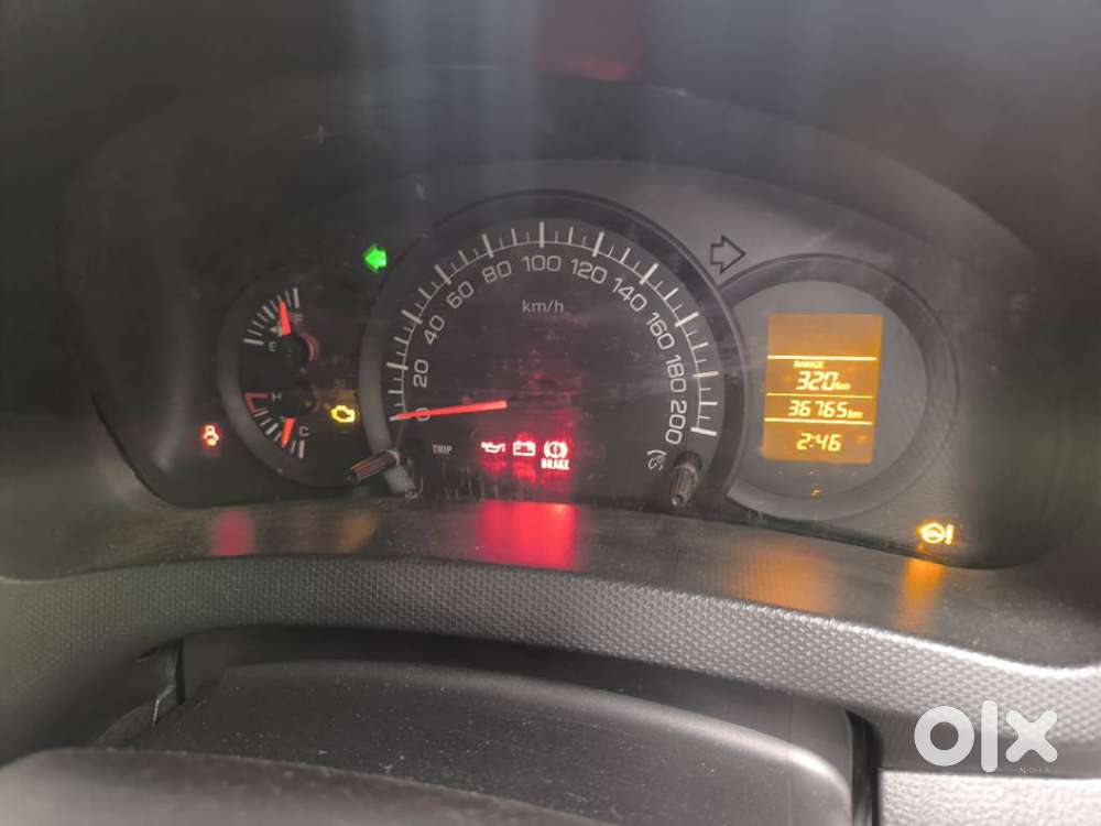 Maruti Suzuki Swift Lxi Optional-o, 2015, Petrol