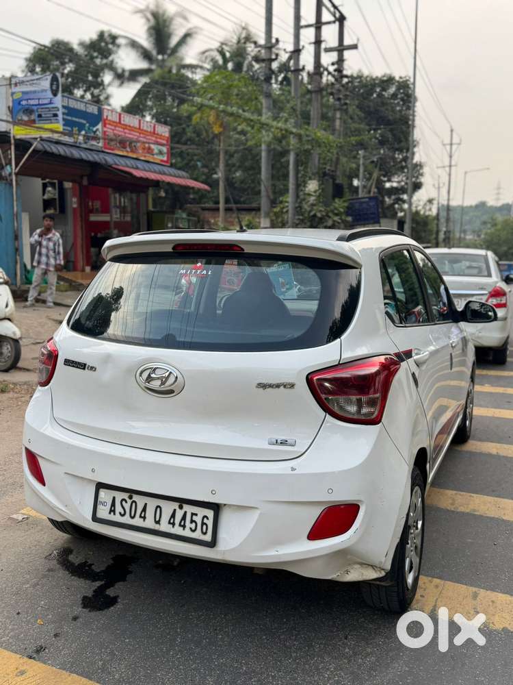 Hyundai Grand I10 2016-2017 Sportz Celebration Edition, 2016, Petrol