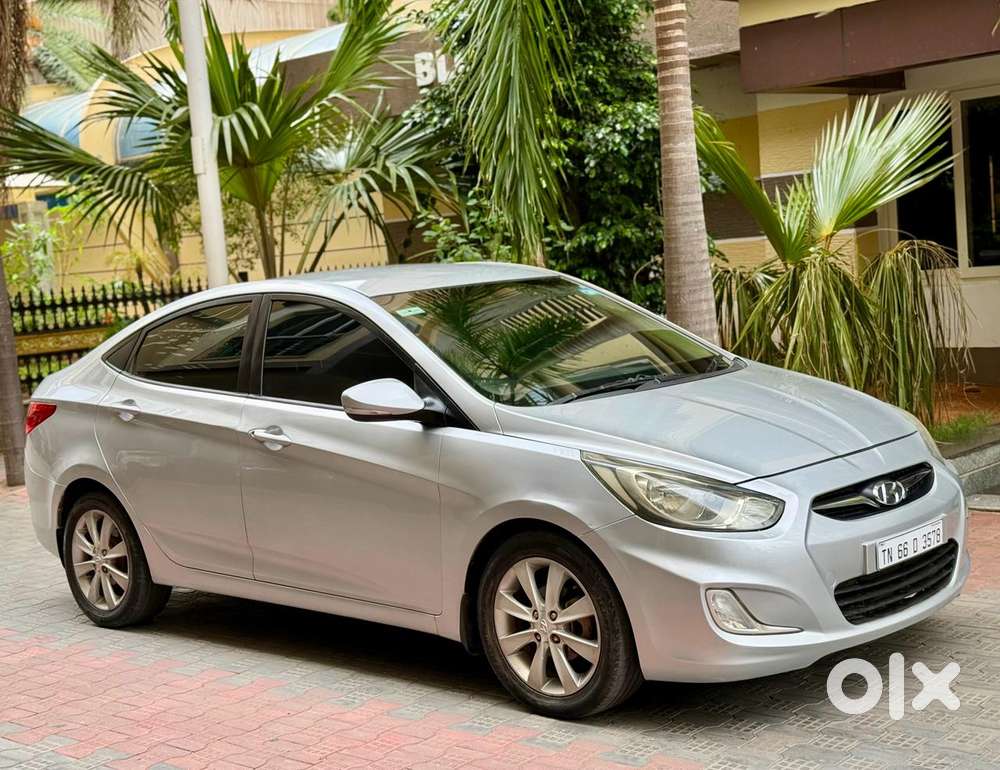 Hyundai Verna Fluidic 1.6 Vtvt Sx, 2011, Petrol