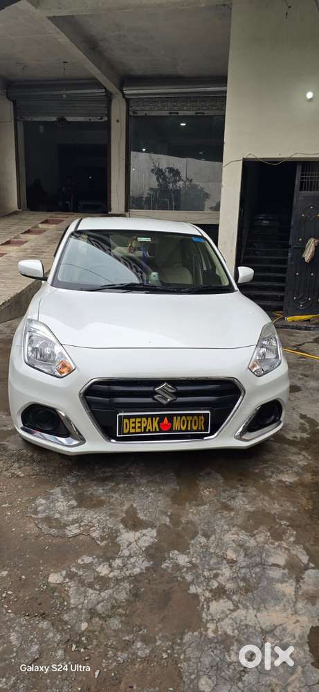 Maruti Suzuki Dzire 1.2 Vxi, 2022, Petrol