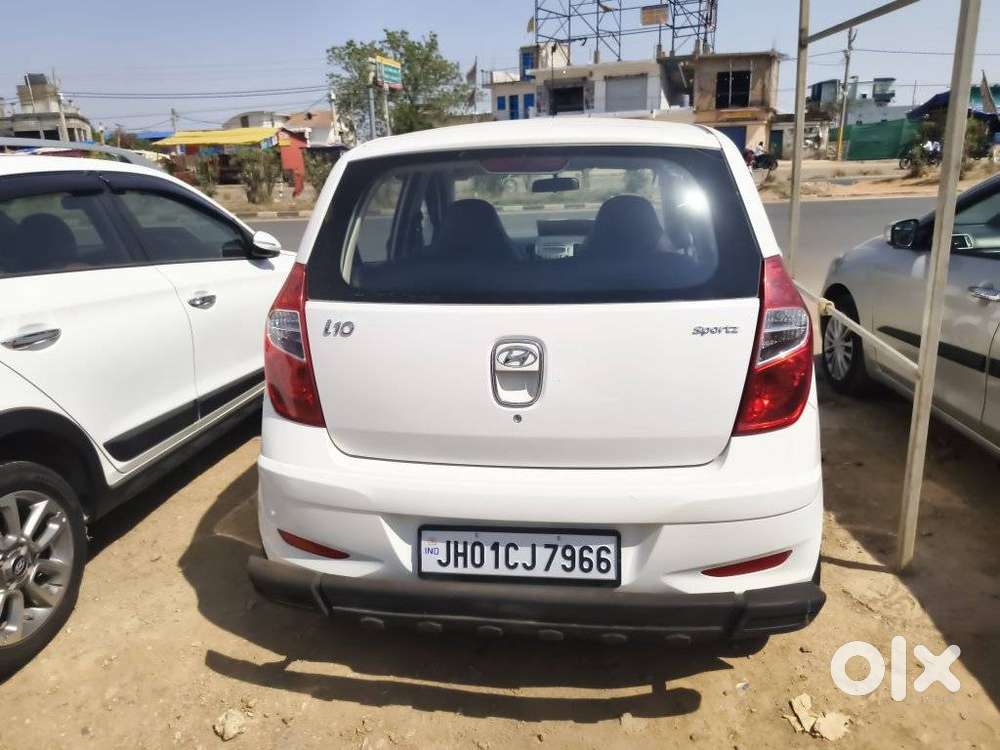 Hyundai I10 Sportz, 2017, Petrol