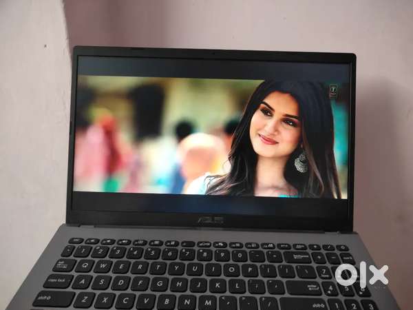 Fix Rate - Asus Vivobook 15 4GB /1TB Memory  Full Good Condition