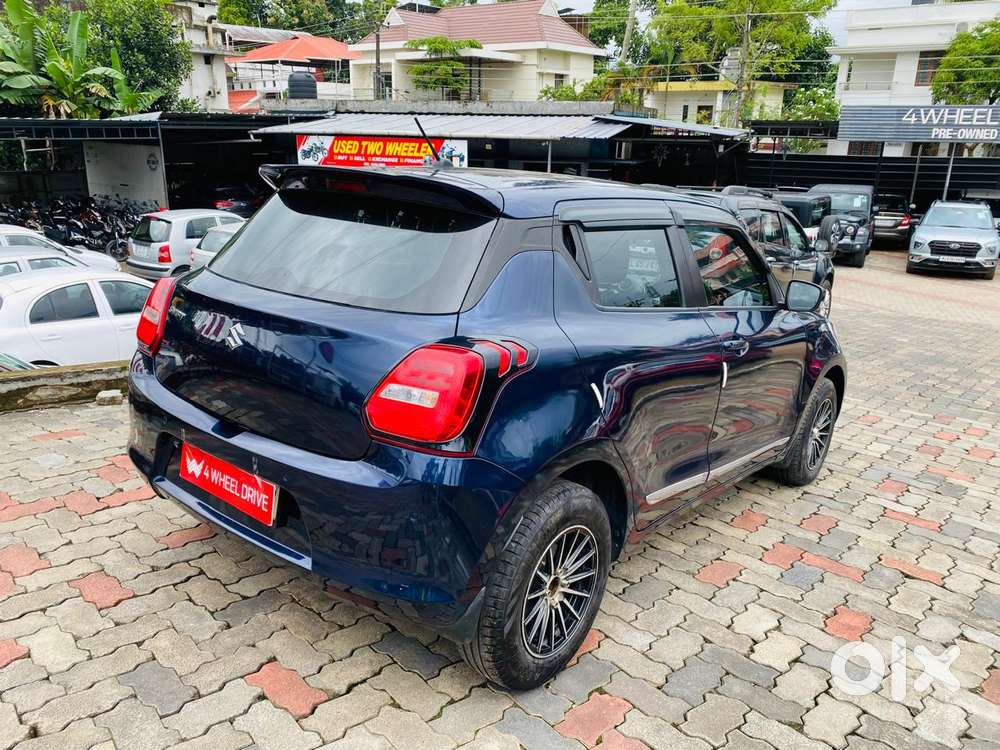 Maruti Suzuki Swift Vxi + Manual, 2022, Petrol