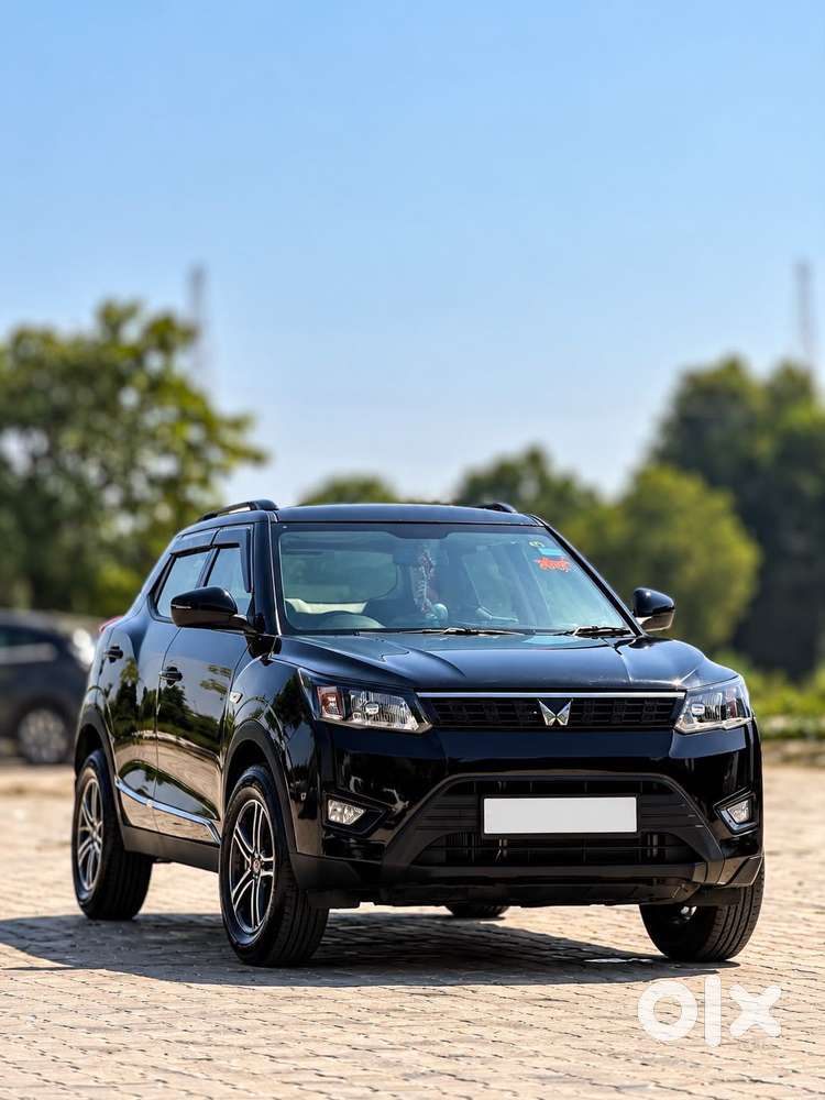 Mahindra Xuv300 W4, 2023, Petrol