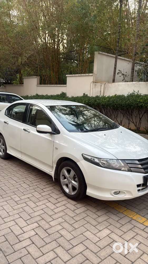 Well Maintained 2011 Honda City Company Serviced