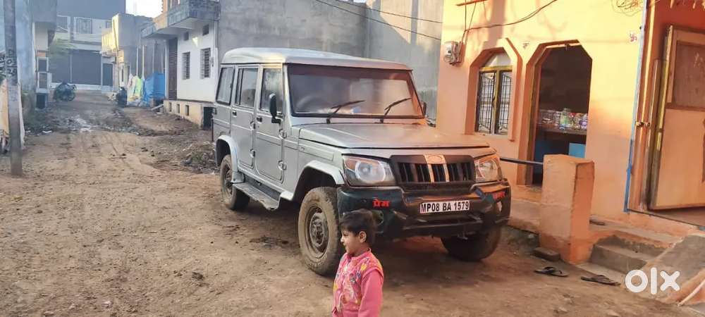 Mahindra Bolero Silver 2014