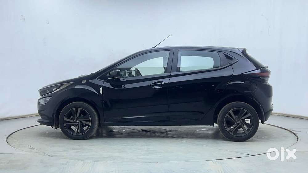 Tata Altroz 1.2 Xz Plus Dark Edition, 2022, Petrol