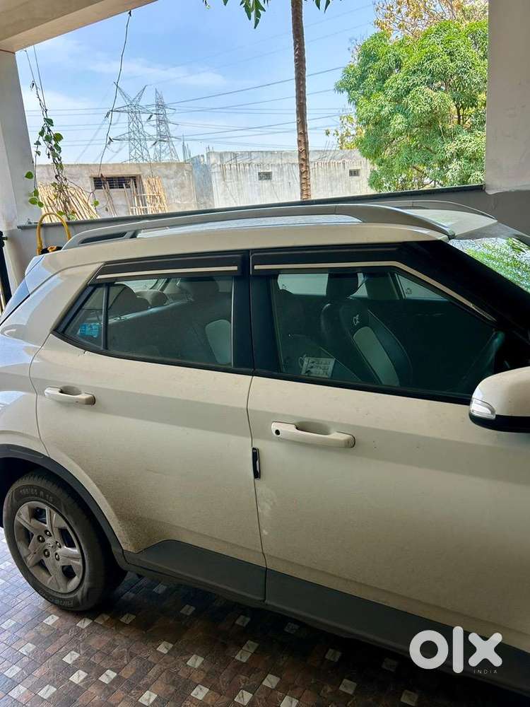Hyundai Venue 2022 Petrol Well Maintained