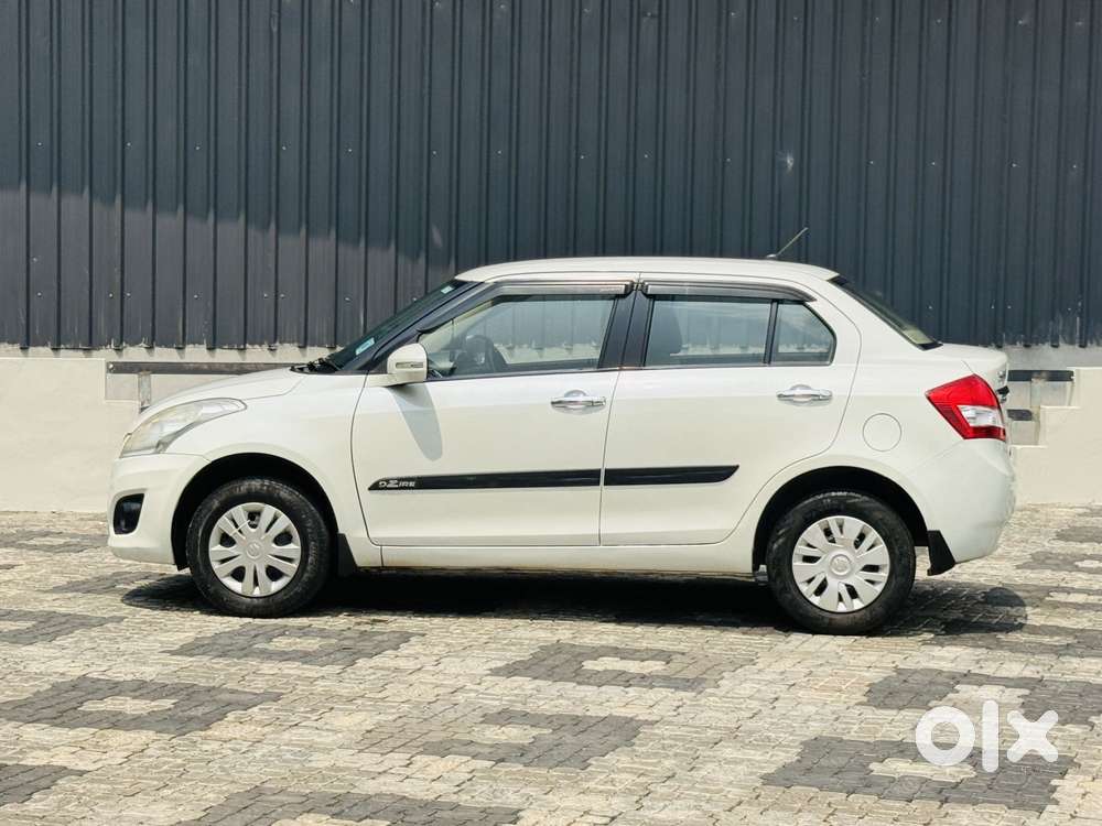 Maruti Suzuki Swift Dzire Vxi Optional, 2014, Petrol