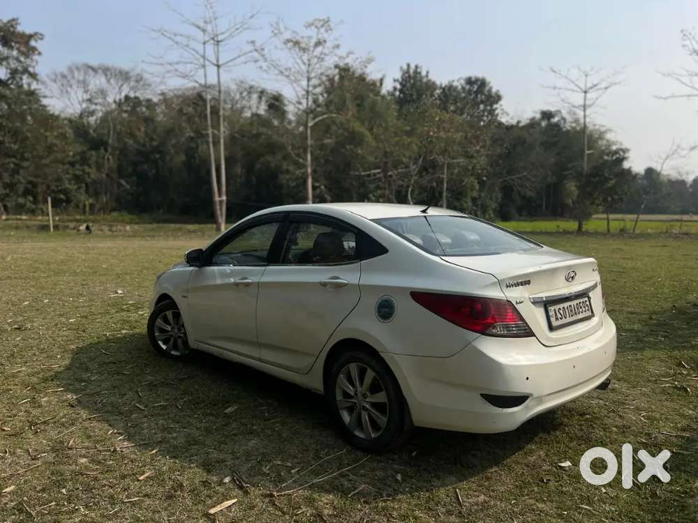 Hyundai Verna 2012 Diesel 99800 Km Driven