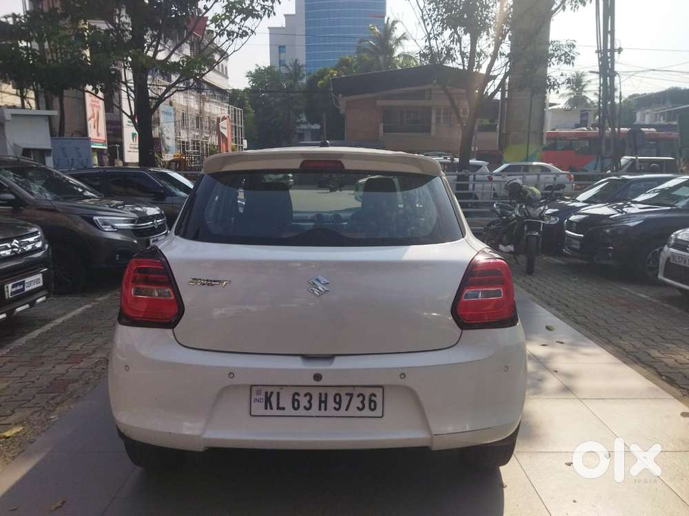 Maruti Suzuki Swift Vxi + Manual, 2022, Petrol
