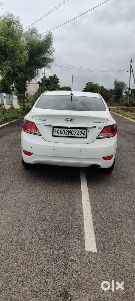 Hyundai Fluidic Verna 2012