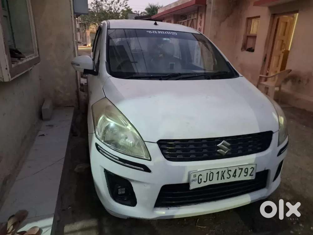 Ertiga Vdi S White