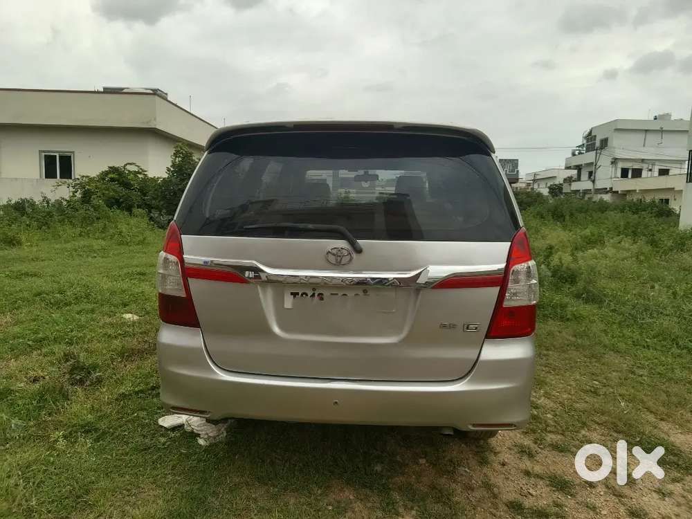 Toyota Innova Diesel 2015 8 Str