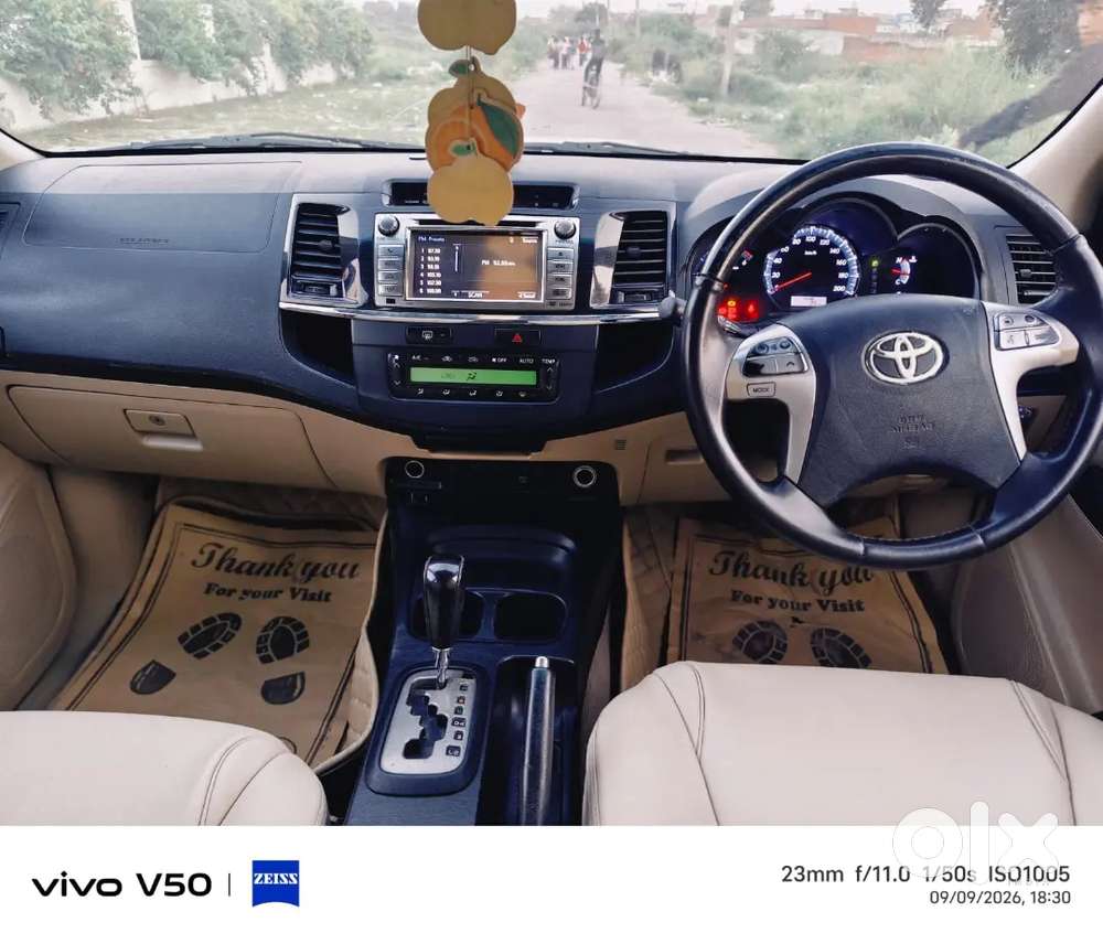 Toyota Fortuner 3.0 Diesel 4x2 Manual 2015 | 1st Owner Showroom Track