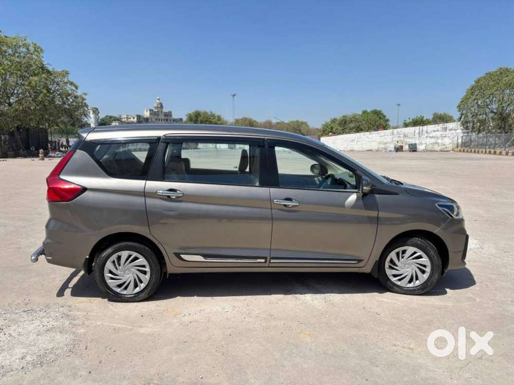 Maruti Suzuki Ertiga 2022-2023 Vxi Cng, 2023, Cng & Hybrids