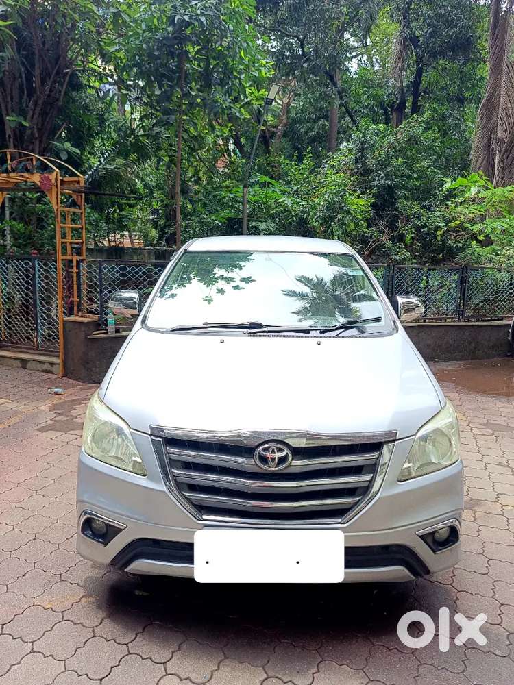 Toyota Innova 2.5 G 2013 8 Seater