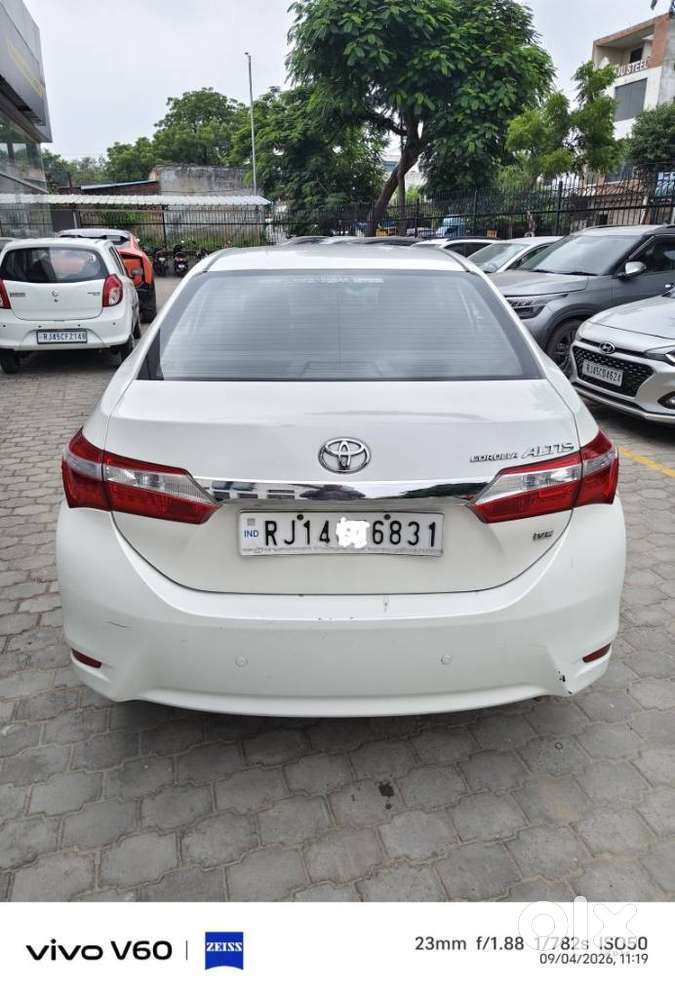 Toyota Corolla Altis G At, 2015, Petrol
