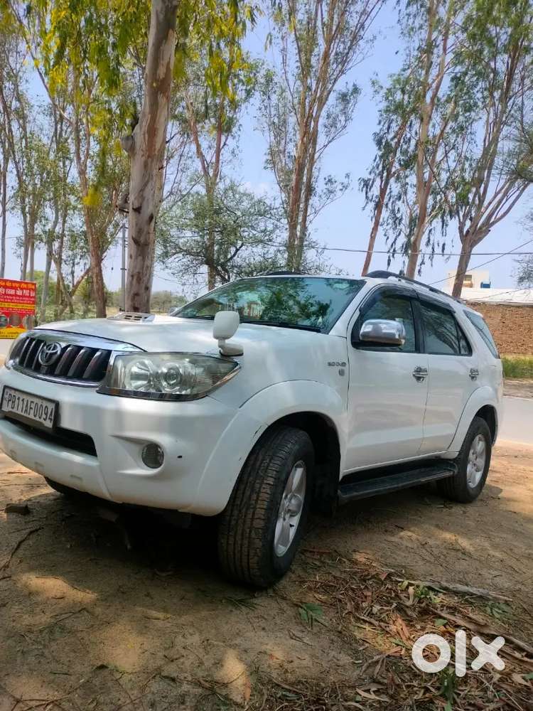Toyota Fortuner 2010 Diesel 180000 Ksm Driven